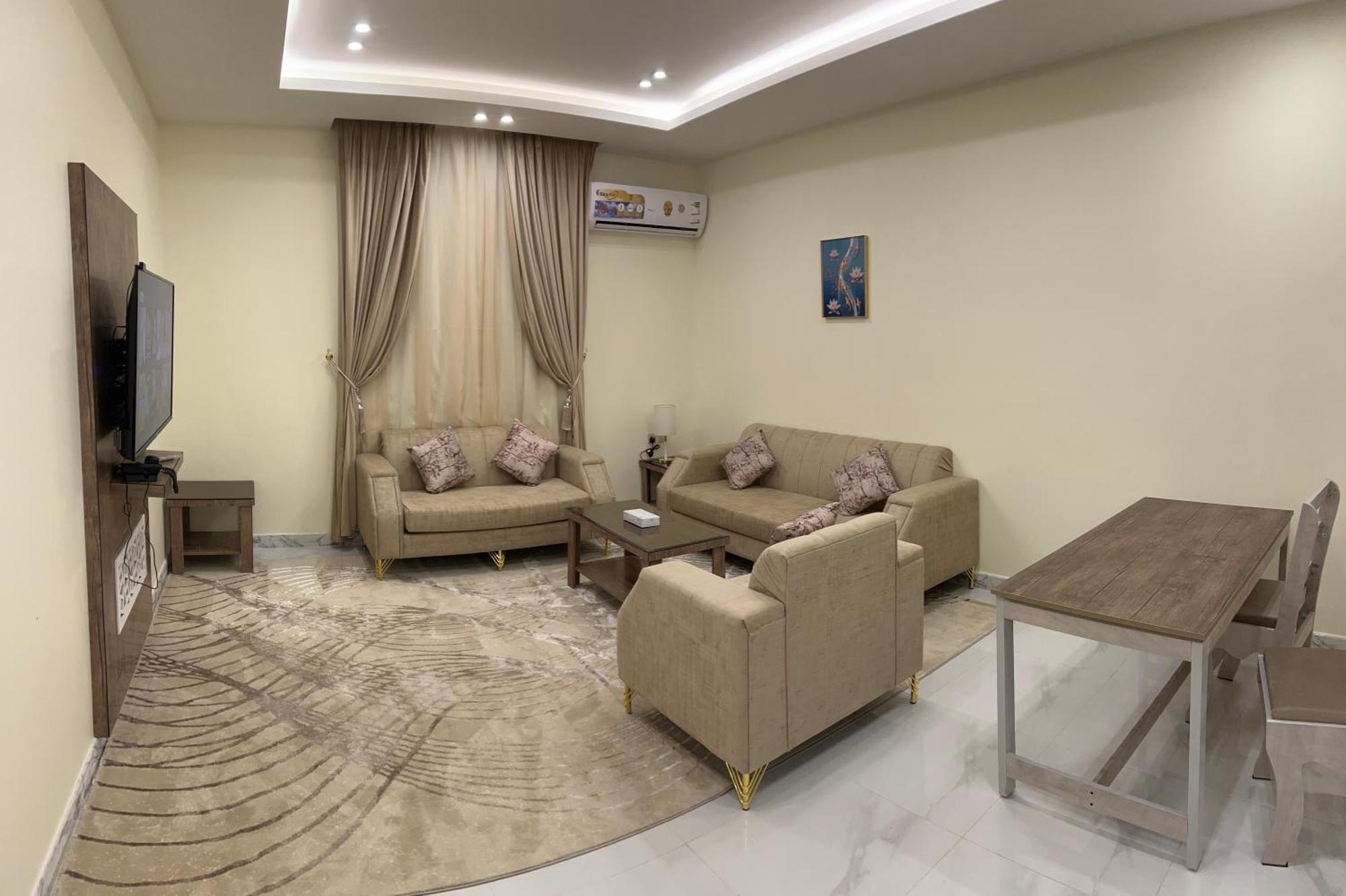 Apartment كيان المخيم لشقق الفندقية Najran
